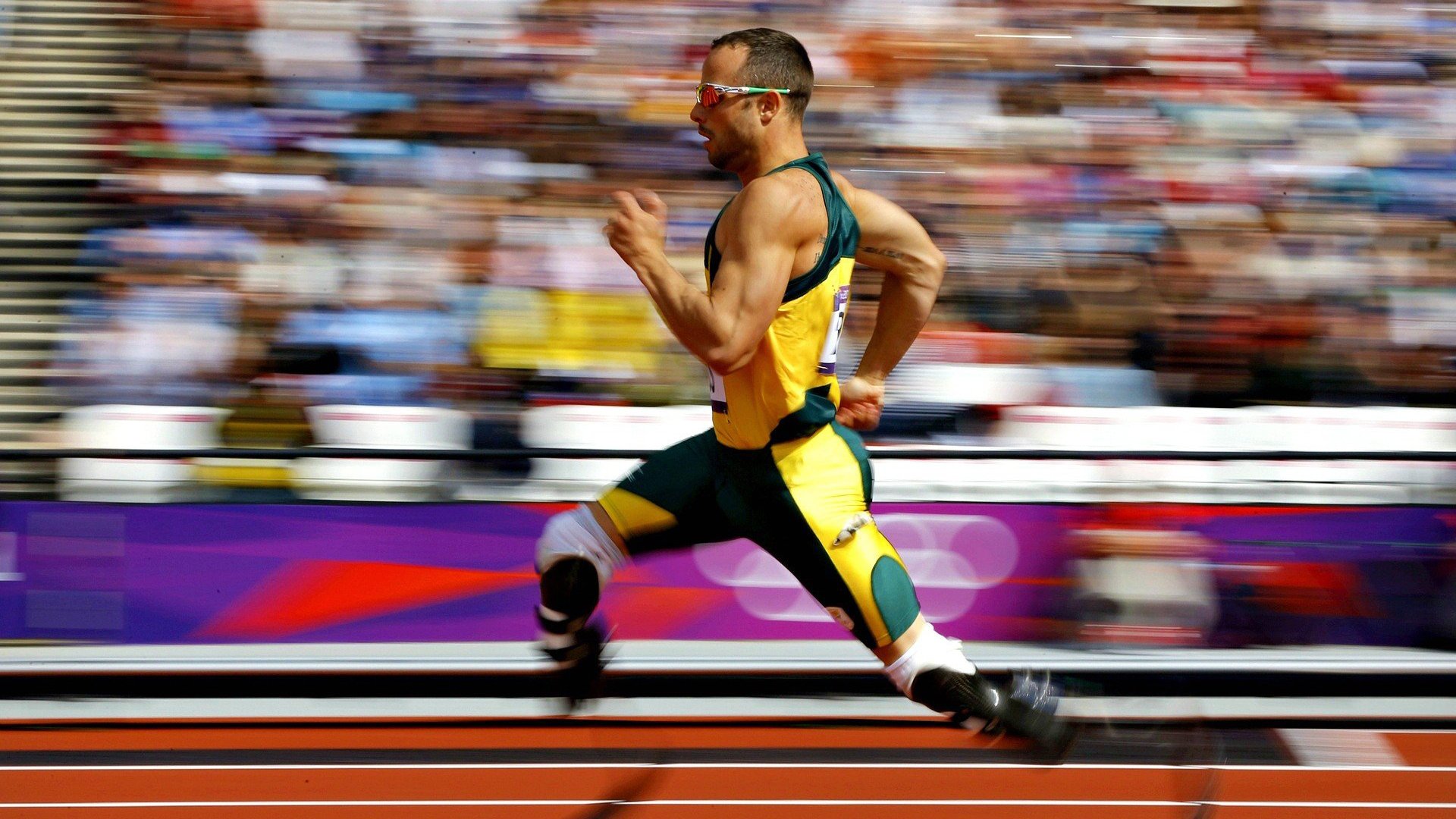 凯尔·查默斯用坚韧精神征服赛场挑战，查尔斯&amp;凯斯