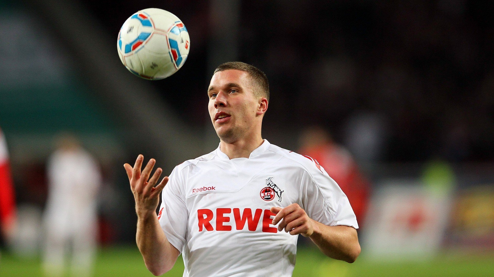 特色足球场馆引入多功能智能娱乐系统，提升用户体验，足球场管理软件